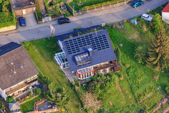 Vue aérienne de Chemin Albert Schneller à le quartier Grünwettersbach in Karlsruhe dans le département Bade-Wurtemberg, Allemagne