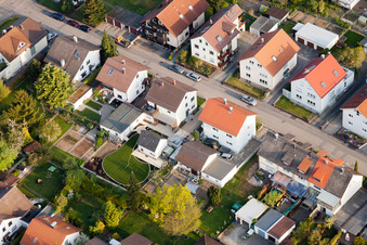 Vue oblique de Jardins familiaux à Rosenstr à le quartier Reichenbach in Waldbronn dans le département Bade-Wurtemberg, Allemagne