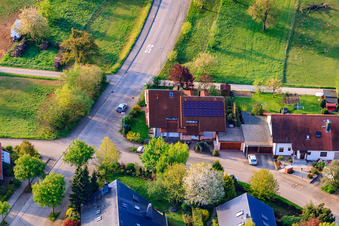 Traminerstr à le quartier Stupferich in Karlsruhe dans le département Bade-Wurtemberg, Allemagne hors des airs