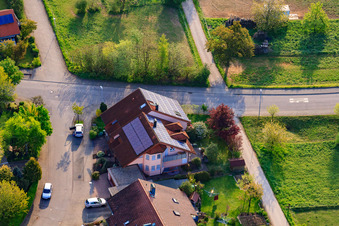 Traminerstr à le quartier Stupferich in Karlsruhe dans le département Bade-Wurtemberg, Allemagne depuis l'avion