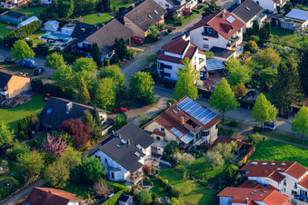 Vue aérienne de Rue Ruländer à le quartier Stupferich in Karlsruhe dans le département Bade-Wurtemberg, Allemagne