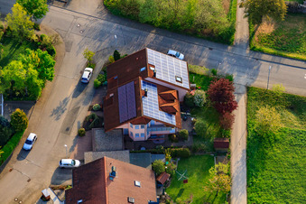 Traminerstr à le quartier Stupferich in Karlsruhe dans le département Bade-Wurtemberg, Allemagne vue du ciel