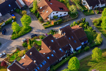 Trollingerstr à le quartier Stupferich in Karlsruhe dans le département Bade-Wurtemberg, Allemagne vue d'en haut