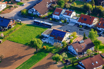 Rue Riesling à le quartier Stupferich in Karlsruhe dans le département Bade-Wurtemberg, Allemagne vue du ciel