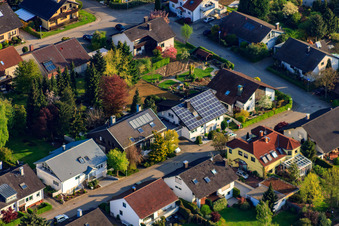 Vue aérienne de Gutedlestr à le quartier Stupferich in Karlsruhe dans le département Bade-Wurtemberg, Allemagne