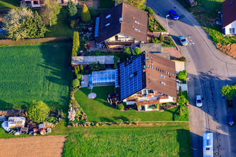 Vue aérienne de Rue Riesling à le quartier Stupferich in Karlsruhe dans le département Bade-Wurtemberg, Allemagne