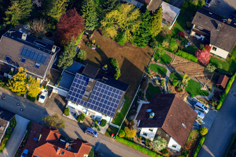 Vue aérienne de Gutedelstr à le quartier Stupferich in Karlsruhe dans le département Bade-Wurtemberg, Allemagne