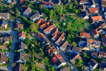 Rue Palmbacher à le quartier Stupferich in Karlsruhe dans le département Bade-Wurtemberg, Allemagne d'en haut
