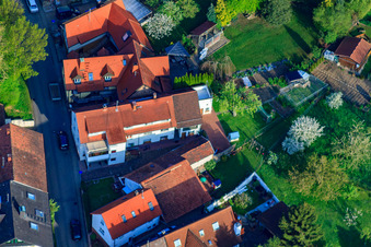 Rue Palmbacher à le quartier Stupferich in Karlsruhe dans le département Bade-Wurtemberg, Allemagne vue d'en haut