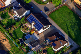 Vue aérienne de Stutenpferchstr à le quartier Stupferich in Karlsruhe dans le département Bade-Wurtemberg, Allemagne