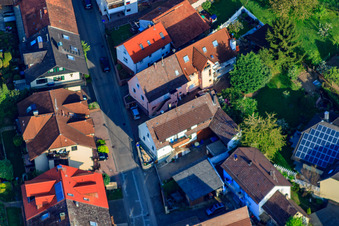 Rue Palmbacher à le quartier Stupferich in Karlsruhe dans le département Bade-Wurtemberg, Allemagne hors des airs