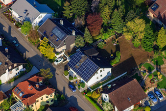Gutedelstr à le quartier Stupferich in Karlsruhe dans le département Bade-Wurtemberg, Allemagne d'en haut
