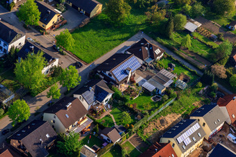 Stutenpferchstr à le quartier Stupferich in Karlsruhe dans le département Bade-Wurtemberg, Allemagne vue du ciel