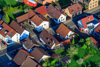 Thomashofstr à le quartier Stupferich in Karlsruhe dans le département Bade-Wurtemberg, Allemagne depuis l'avion