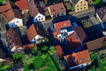 Thomashofstr à le quartier Stupferich in Karlsruhe dans le département Bade-Wurtemberg, Allemagne vue du ciel