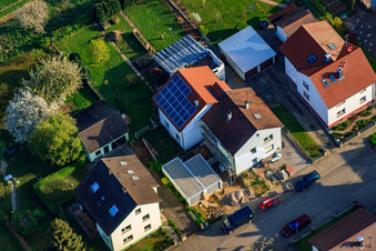 Vue oblique de Gass supérieur à le quartier Stupferich in Karlsruhe dans le département Bade-Wurtemberg, Allemagne