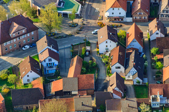 Vue aérienne de Kleinsteinbacher Straße à le quartier Stupferich in Karlsruhe dans le département Bade-Wurtemberg, Allemagne