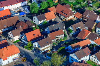 Kleinsteinbacher Straße à le quartier Stupferich in Karlsruhe dans le département Bade-Wurtemberg, Allemagne vue d'en haut