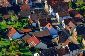 Thomashofstr à le quartier Stupferich in Karlsruhe dans le département Bade-Wurtemberg, Allemagne vue du ciel