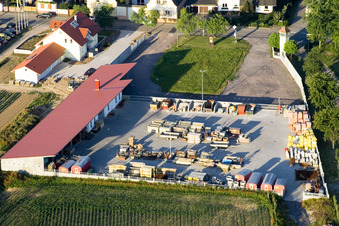 Vue aérienne de Maison du château à Minfeld dans le département Rhénanie-Palatinat, Allemagne