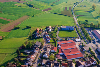 Vue aérienne de Schneider Stairs GmbH, ICON GmbH Construction d'expositions à le quartier Stupferich in Karlsruhe dans le département Bade-Wurtemberg, Allemagne