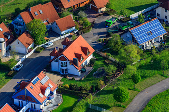 Vue d'oiseau de Rue Gerbera à le quartier Stupferich in Karlsruhe dans le département Bade-Wurtemberg, Allemagne
