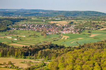 Vue aérienne de Du nord-est à le quartier Stupferich in Karlsruhe dans le département Bade-Wurtemberg, Allemagne
