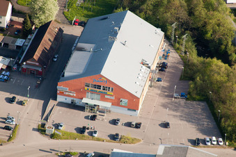 Vue aérienne de Piston EDEKA à le quartier Kleinsteinbach in Pfinztal dans le département Bade-Wurtemberg, Allemagne
