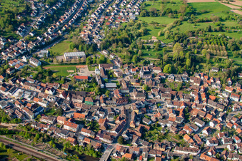 Vue aérienne de Rittnertstr à le quartier Söllingen in Pfinztal dans le département Bade-Wurtemberg, Allemagne