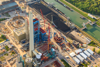 Nouvelle centrale à charbon d'EnBW sur le Rhin à le quartier Daxlanden in Karlsruhe dans le département Bade-Wurtemberg, Allemagne hors des airs
