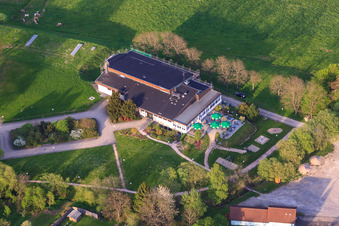 Vue aérienne de Salut hellénique à le quartier Völkersbach in Malsch dans le département Bade-Wurtemberg, Allemagne
