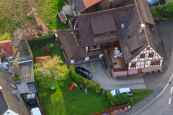 Vue aérienne de Albtalstr à le quartier Völkersbach in Malsch dans le département Bade-Wurtemberg, Allemagne