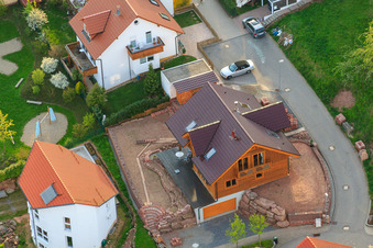 Vue aérienne de Schwester-Sylvia-Straße dans la nouvelle zone de développement Kreuzäcker à le quartier Völkersbach in Malsch dans le département Bade-Wurtemberg, Allemagne
