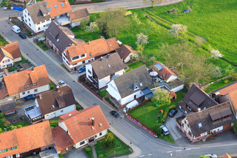 Vue oblique de Brunnenstraße Boucher Bernd Glasstetter à le quartier Völkersbach in Malsch dans le département Bade-Wurtemberg, Allemagne