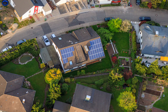 Enregistrement par drone de Schauinslandstraße à le quartier Völkersbach in Malsch dans le département Bade-Wurtemberg, Allemagne
