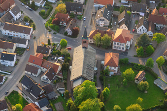 Vue aérienne de Saint André à Au am Rhein dans le département Bade-Wurtemberg, Allemagne