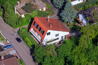 Vue aérienne de Raiffeisenstrasse à le quartier Mörzheim in Landau in der Pfalz dans le département Rhénanie-Palatinat, Allemagne