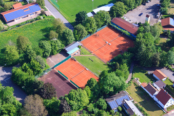 Vue aérienne de Court de tennis du Tennis Club Mörzheim eV à le quartier Mörzheim in Landau in der Pfalz dans le département Rhénanie-Palatinat, Allemagne
