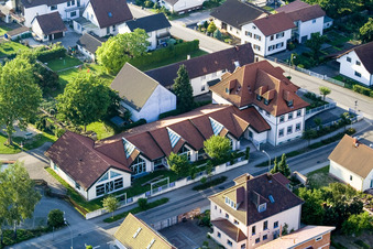 Vue aérienne de Garderie catholique St. Leo à le quartier Schaidt in Wörth am Rhein dans le département Rhénanie-Palatinat, Allemagne