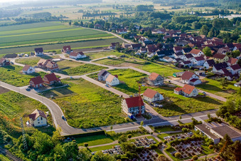 Vue aérienne de Nouvelle zone de développement dans le NE à le quartier Schaidt in Wörth am Rhein dans le département Rhénanie-Palatinat, Allemagne