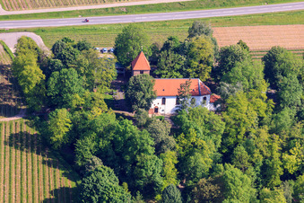 Photographie aérienne de Église protestante Wollmesheim à le quartier Wollmesheim in Landau in der Pfalz dans le département Rhénanie-Palatinat, Allemagne