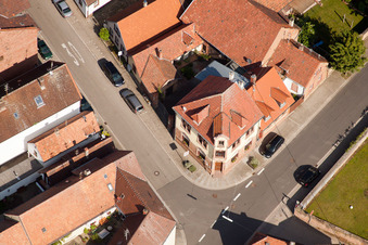 Vue aérienne de Au coin à le quartier Wollmesheim in Landau in der Pfalz dans le département Rhénanie-Palatinat, Allemagne
