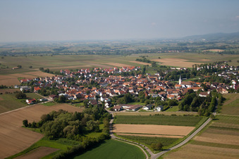 Vue aérienne de Du nord-est à le quartier Mörzheim in Landau in der Pfalz dans le département Rhénanie-Palatinat, Allemagne