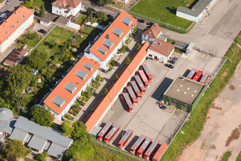 Vue aérienne de Transport local et dépôt de bus de la société de transport municipal VRN à Landau in der Pfalz dans le département Rhénanie-Palatinat, Allemagne