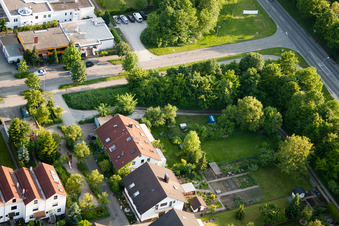 Plaine inondable à le quartier Durlach in Karlsruhe dans le département Bade-Wurtemberg, Allemagne hors des airs