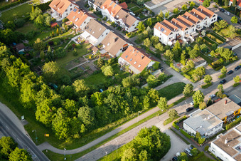 Plaine inondable à le quartier Durlach in Karlsruhe dans le département Bade-Wurtemberg, Allemagne depuis l'avion