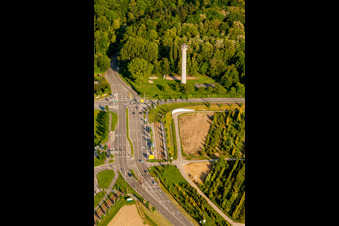 Vue aérienne de Structure de la tour d'observation de Zündhütle en Wolfartsweier à le quartier Wolfartsweier in Karlsruhe dans le département Bade-Wurtemberg, Allemagne