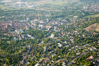 Vue aérienne de Geigersberg à le quartier Durlach in Karlsruhe dans le département Bade-Wurtemberg, Allemagne