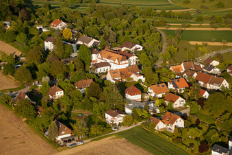 Vue aérienne de Thomashof à le quartier Durlach in Karlsruhe dans le département Bade-Wurtemberg, Allemagne