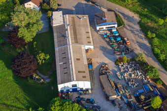 Vue aérienne de Artur Weiler GmbH + Co KG à le quartier Stupferich in Karlsruhe dans le département Bade-Wurtemberg, Allemagne